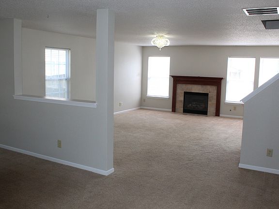 2nd image of 10645 Wyatt Dr