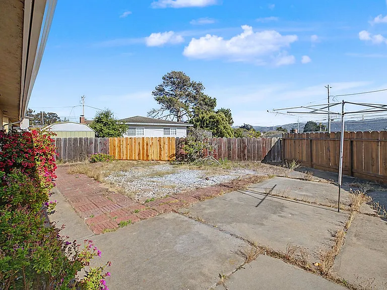 1119 Sunnyhill Ct — Photo 25