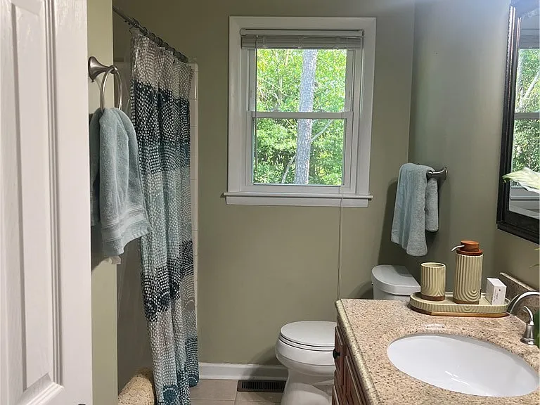 1526 Trevino Dr — Photo 11
