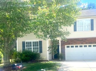 2150 Savannah Hills Dr, Matthews, NC 28105