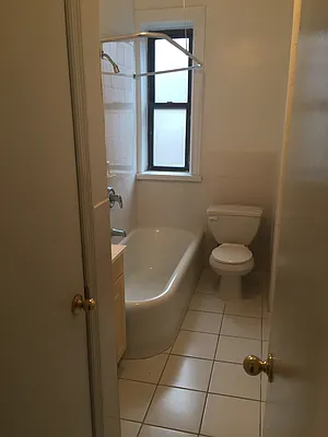 Rented by Lang Realty LLC | media 2