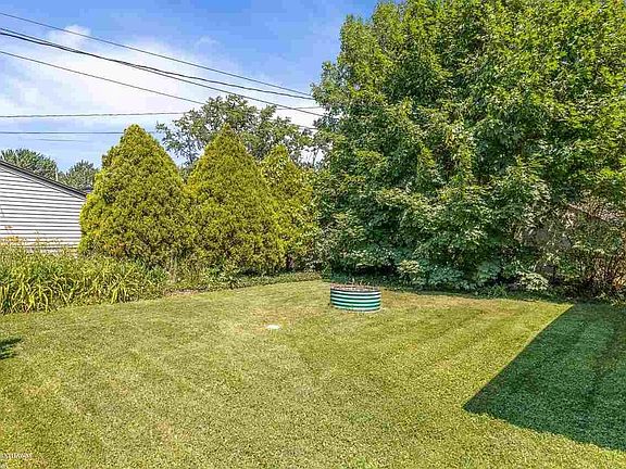 4th image of 21613 Timberidge St