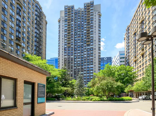 45 River Dr South image 30 of 30