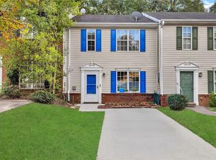 1366 Hollenbeck Ln, Riverdale, GA 30296