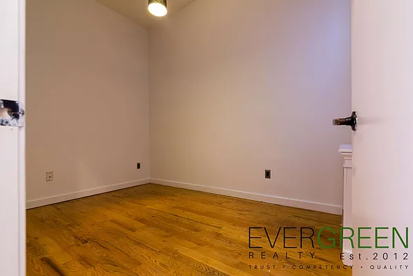 Rented by Pinn Realty | media 29