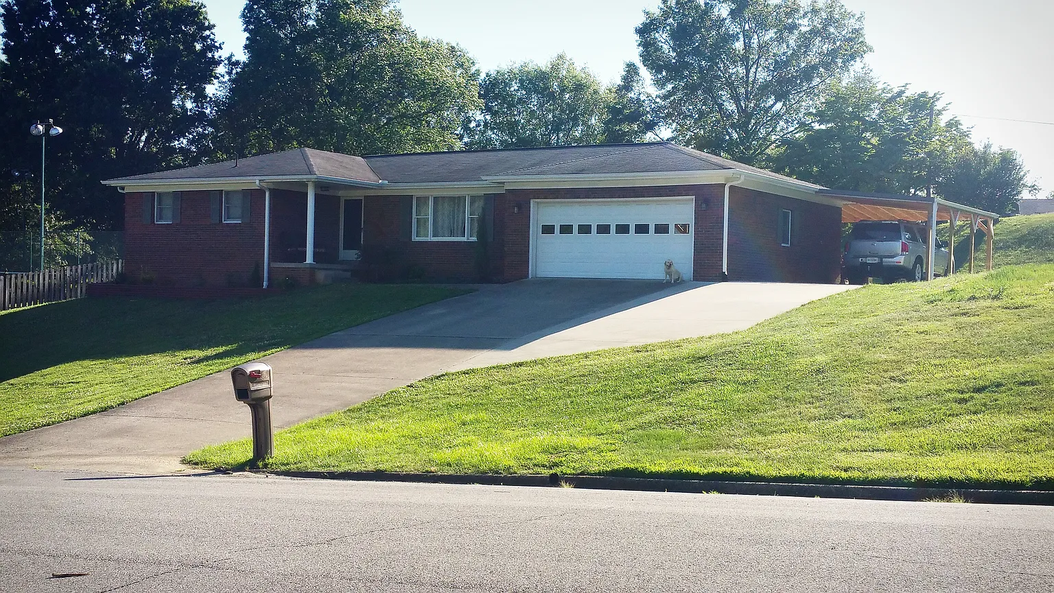87 Geneva Dr photo 1