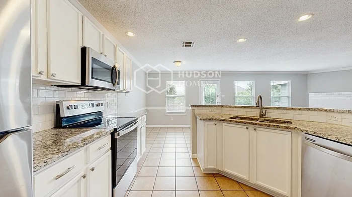 2209 Teddy Roosevelt Dr — Photo 9