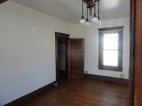 Front Office/Bedroom