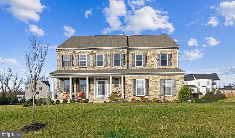 1st image of 50 Stone Oak Pl