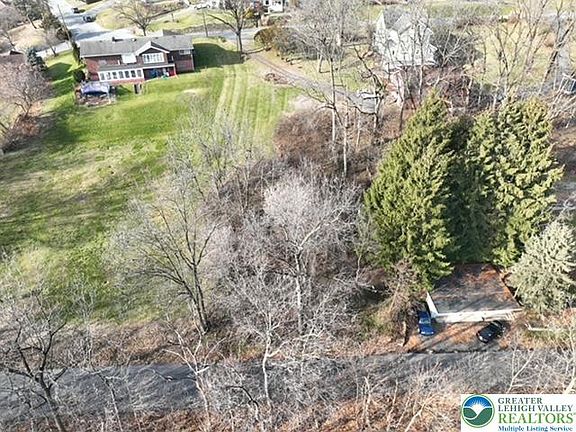 4th image of 5339 Hillside Ave