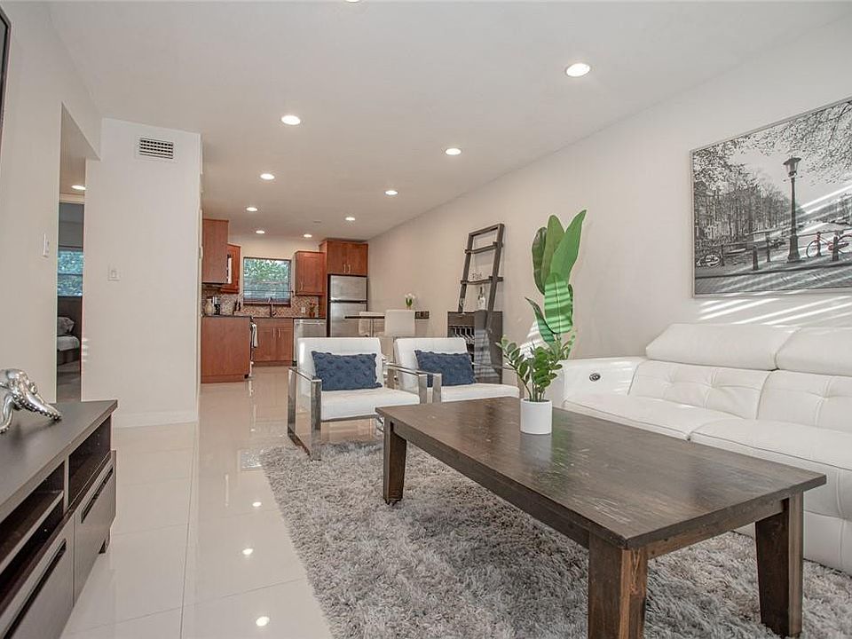 1st image of 601 SE 5th Court #108