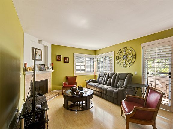 2nd image of 535 W 4th St APT 201