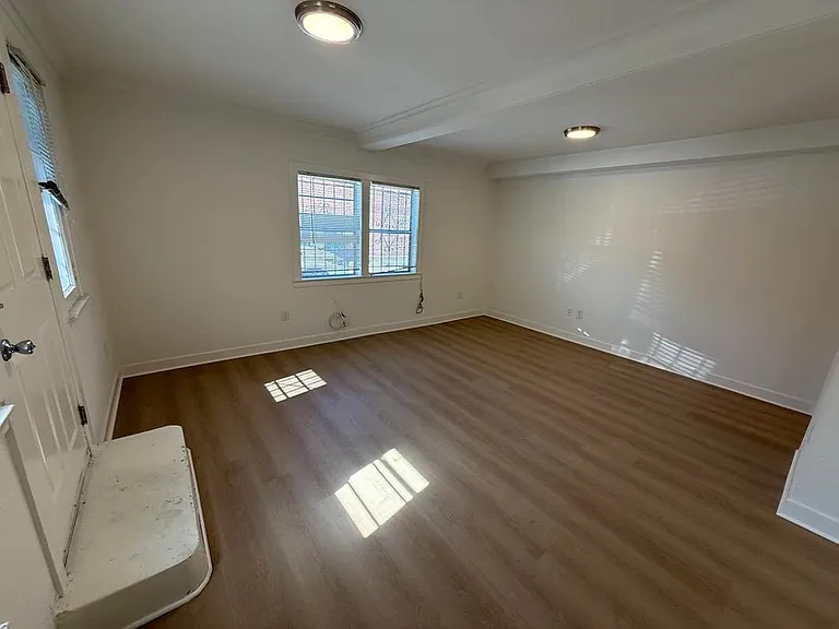2801 San Marino St #15 — Photo 6