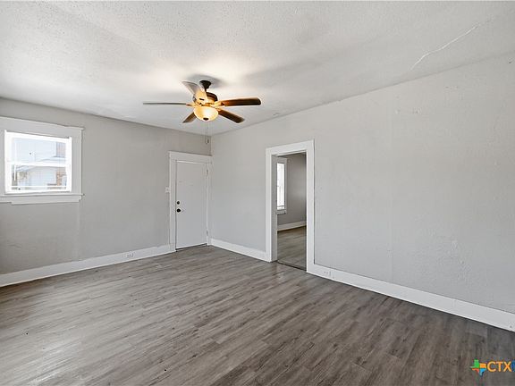 4th image of 214 E Huff Ave