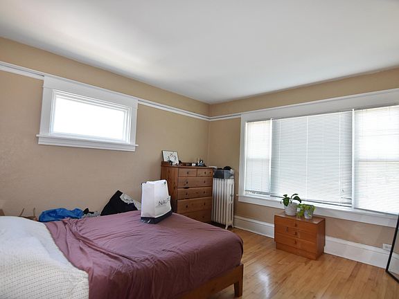5th image of 439 Fairview Ave N #3