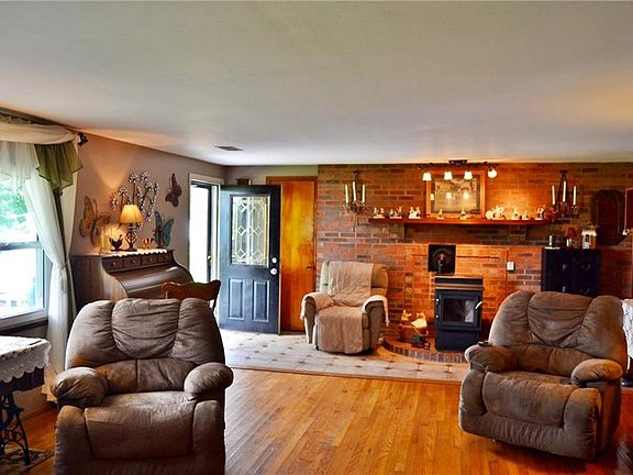 3rd image of 2261 Township Road 46 N