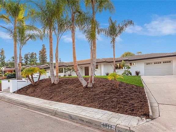 3rd image of 1311 S Hidden Valley Dr