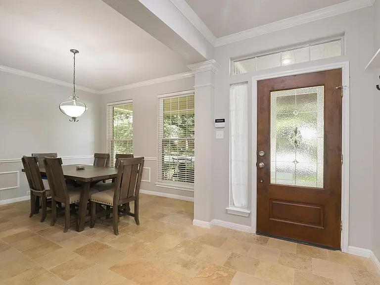 18121 Whitewater Cv — Photo 4