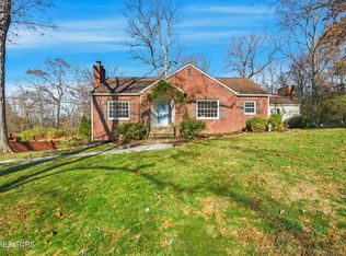 5111 E Sunset Rd, Knoxville, TN 37914