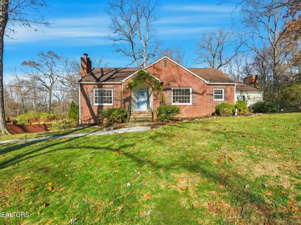 5111 E Sunset Rd, Knoxville, TN 37914