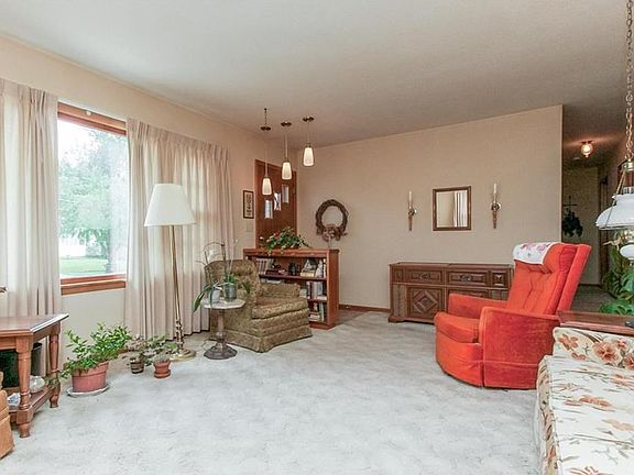 3rd image of 3858 Soutter Avenue Ct SE