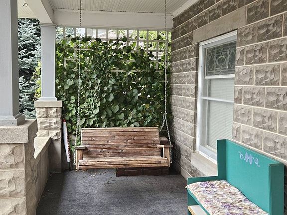 3rd image of 228 Reed St