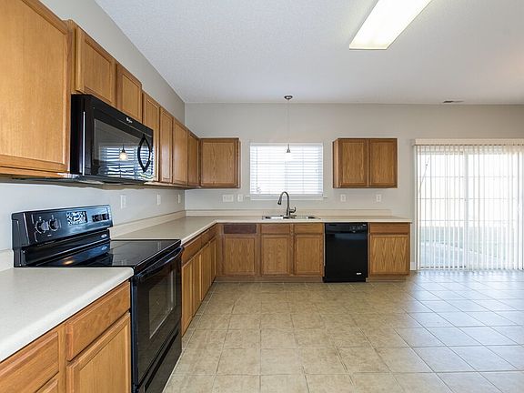 4th image of 13669 Coram Pl