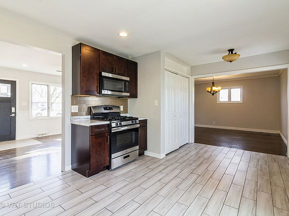4th image of 460 Woodlyn Dr