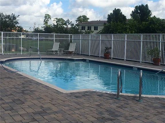 4th image of 2546 Stockbridge Sq SW
