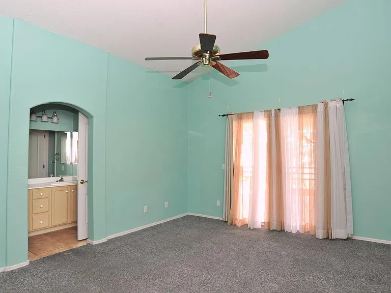 115 E Atelier Way — Photo 21