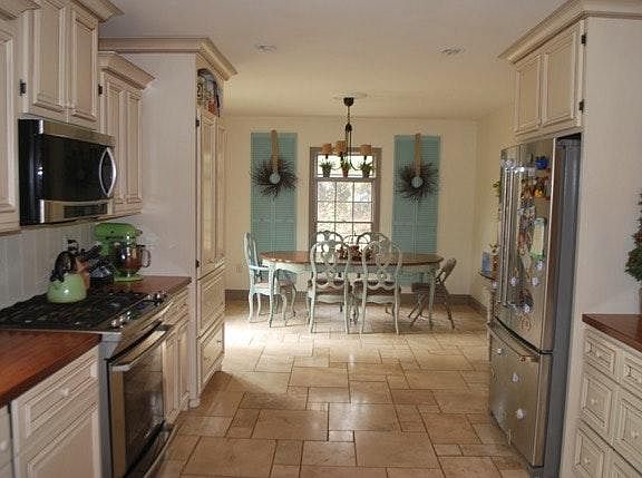 Kitchen, dining area