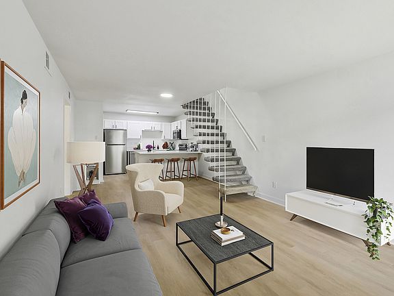 2nd image of 3411 Cummins St APT 18
