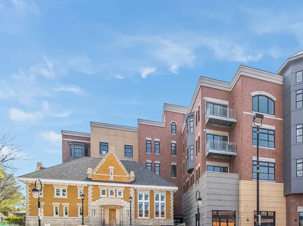 110 S Washington St #302, Naperville, IL 60540