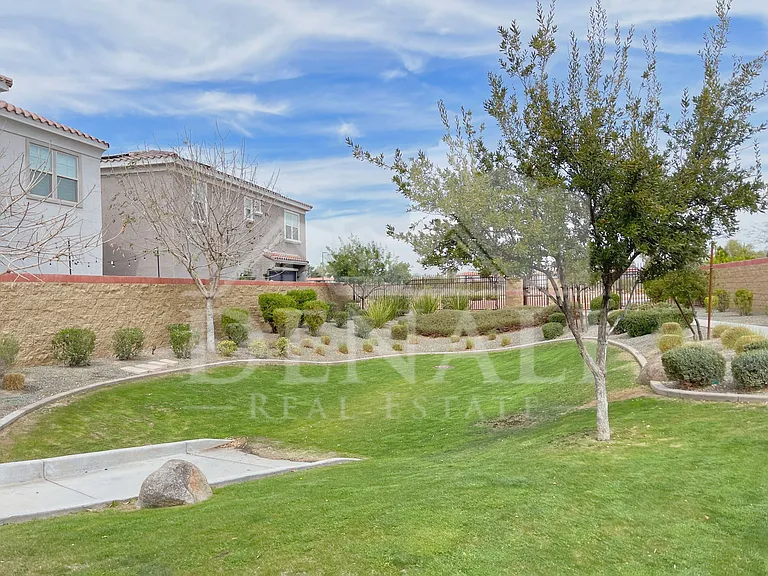 17155 N 9th Pl — Photo 37