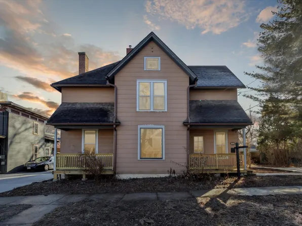 809 W Holmes St, Janesville, WI 53548