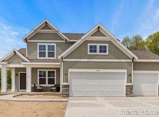 1409 Remington Dr, Lowell, MI 49331