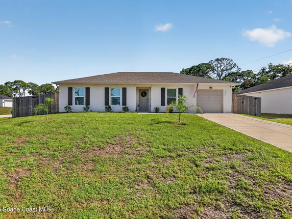 1207 Waffle St SE, Palm Bay, FL 32909