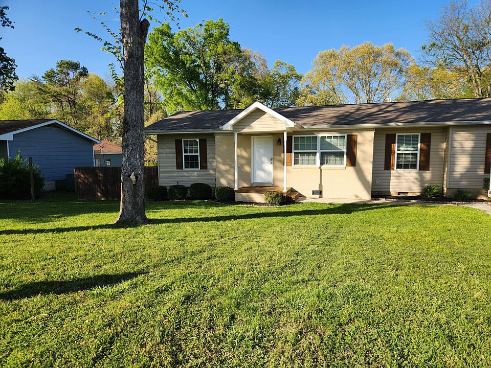 2nd image of 1845 N Prairie Cir