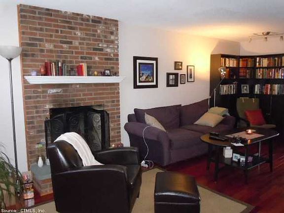 3rd image of 1 Windwood Dr