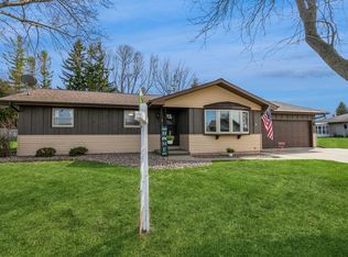 445 La Vesta Ct, Brillion, WI 54110