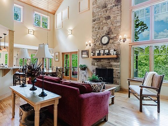 4th image of 353 Bartlett Glen Cove Rd