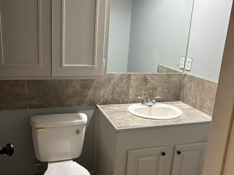 1241 Wooddell Dr — Photo 8