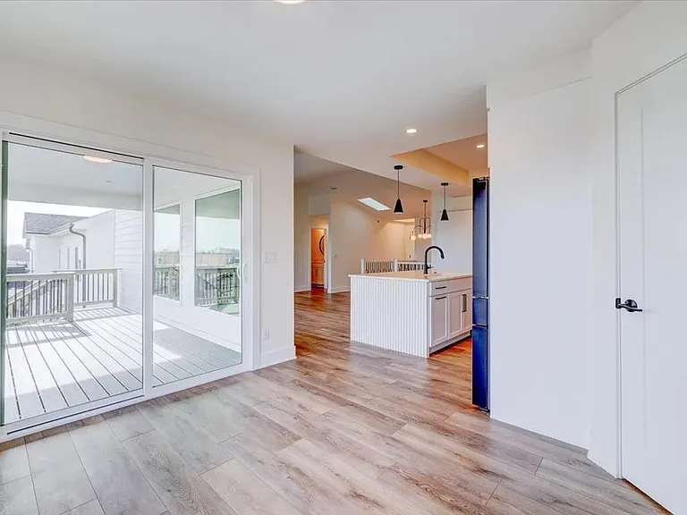 18062 Alpine Dr — Photo 25