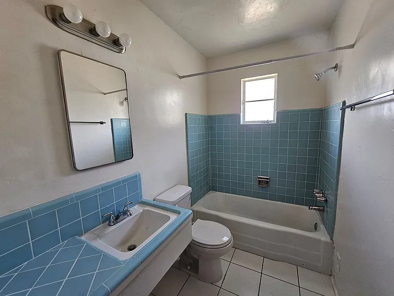 3019 E Alta Vista St — Photo 8