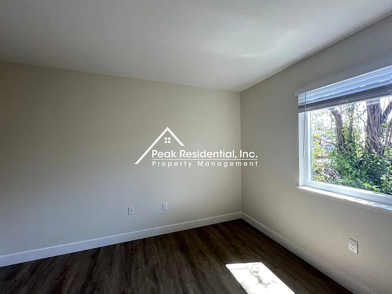 Gardenside Apartments — Photo 19