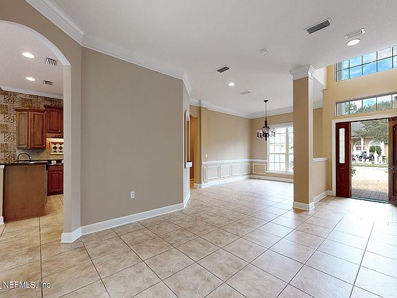 5th image of 1284 Harbour Town Dr