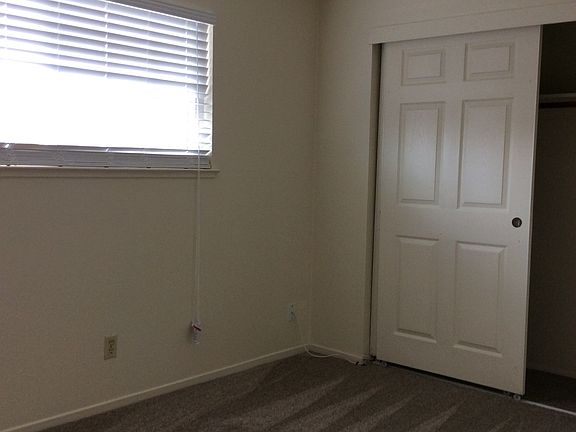 4th image of 4973 Lyng Dr