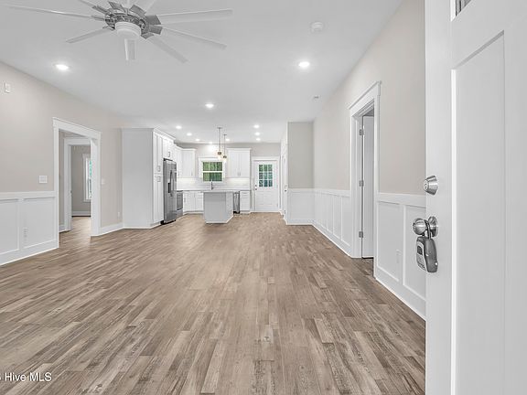 5th image of 3047 Old Ferry Road SW