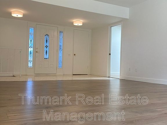 2nd image of 2707 Pine Lawn Dr