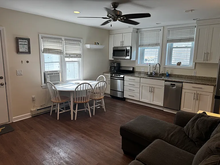 2708 Long Beach Blvd #2 — Photo 2
